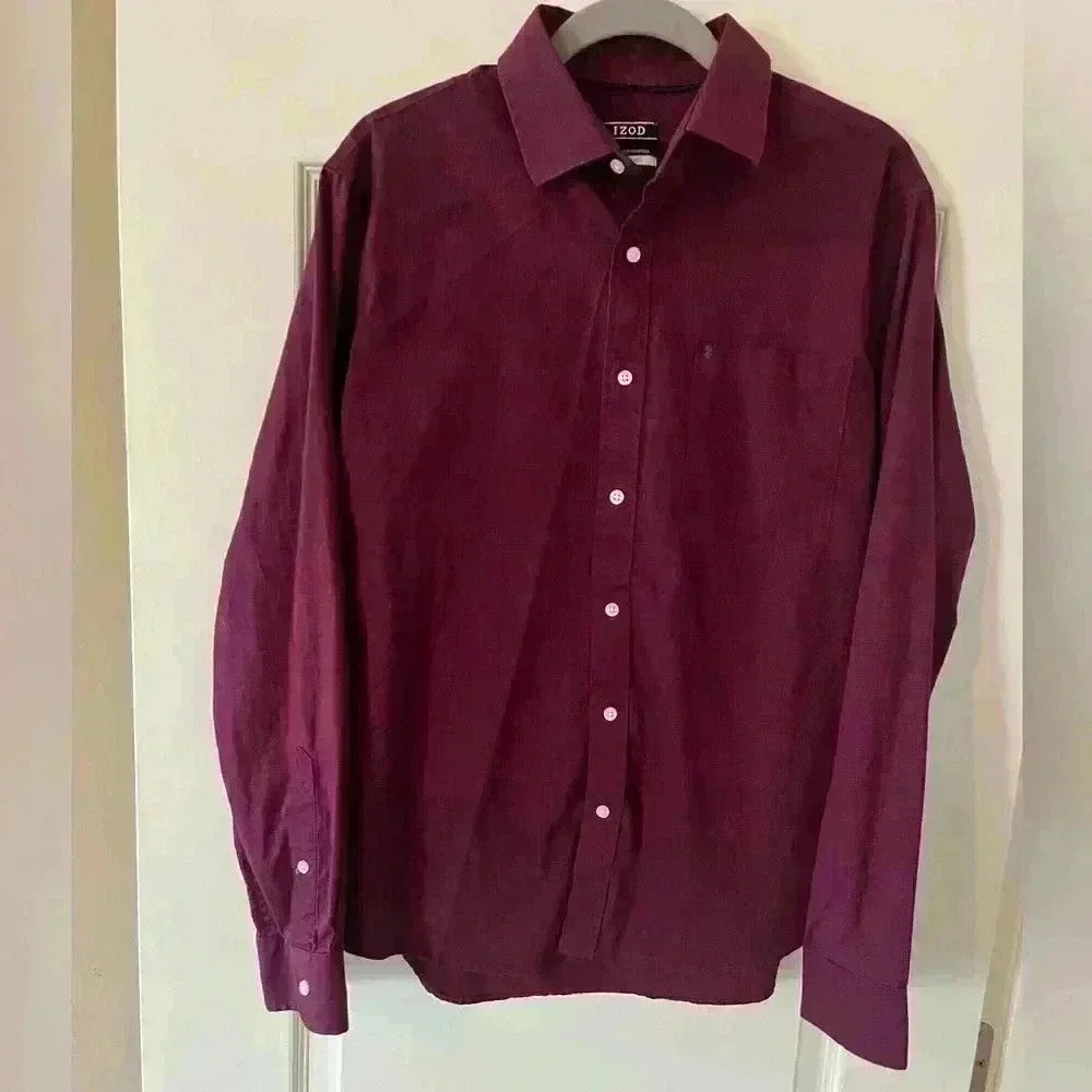Izod Rich Wine Colored Button Down Dress Shirt Men’s Size Medium